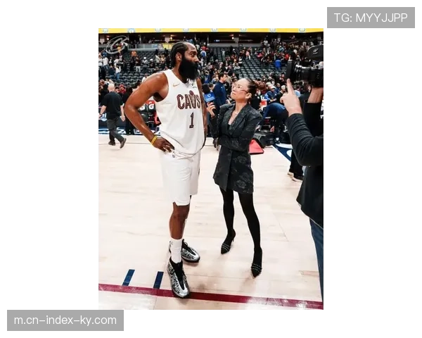 加兰离队后骑士后场升级 哈登米切尔搭档展现化学反应